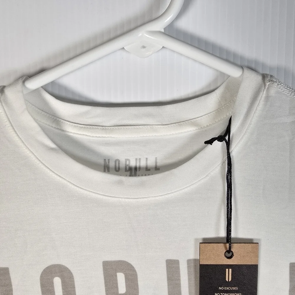 NWT NOBULL Kids Unisex Classic White Tee Size M